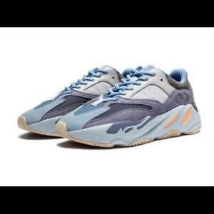 YEEZY BOOST 700 Carbon Blue size 6 men’s